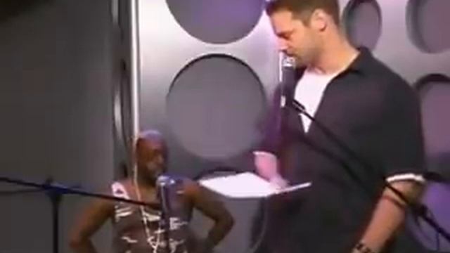 Beetlejuice : What color is a carrot? Smartest man ever смотреть онлайн