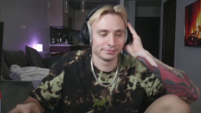 МАЙОТ НАПИСАЛ АНДРЕЮ ФОЛЕНТАС - МУЗЫКАНТ ОЦЕНИЛ ТАНЕЦ ПОД ТРЕК БИЗНЕС - Follentass, Mayot, Ekatze00