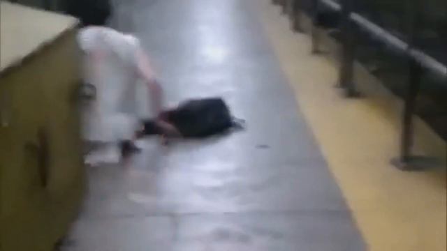 мне стыдно с тобой гулять ты сумасшедшая смотреть онлайн