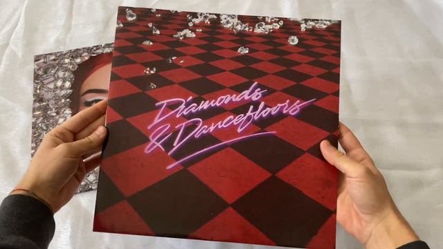 DIAMONDS & DANCEFLOORS - Ava Max (Limited Ruby Red Edition) | Vinyl Unboxing смотреть онлайн