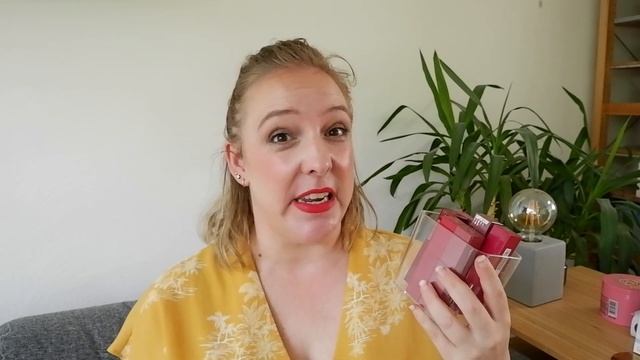 MONTHLY MAKEUP HAUL SEPTEMBER 2022 // All the bits I got incl. what I bought in London смотреть онлайн