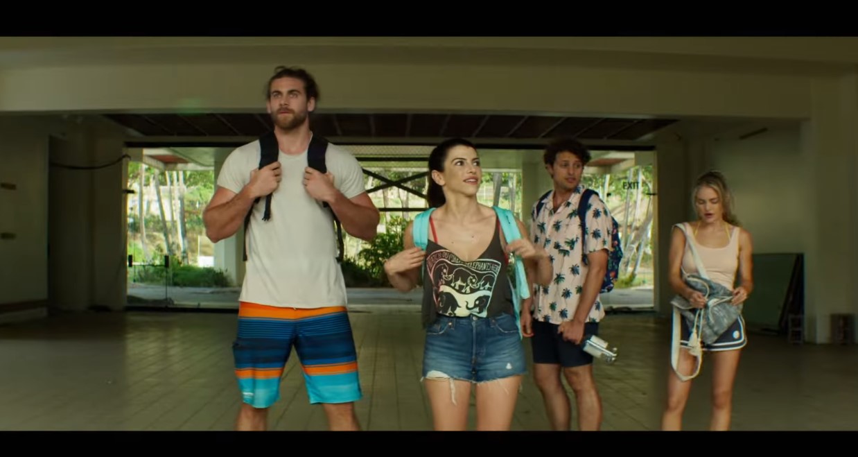 ОБЗОР ФИЛЬМА - КУРОРТ (2021) смотреть онлайн