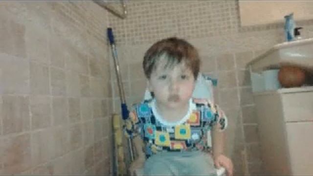 забыли попу помыть :) смотреть онлайн