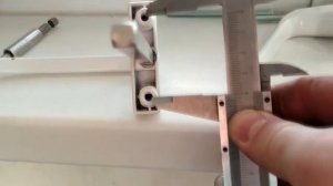 Установка двусторонней асимметричной ручки на пластиковую балконную дверь