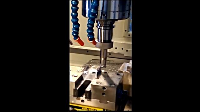 Фрезерование! МЕГА СКОРОСТЬ! Поверхностная ВСО в Mastercam X9 / Dynamic mill for Mastercam X9 смотреть онлайн