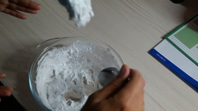 КАК СДЕЛАТЬ ВОЗДУШНЫЙ СЛАЙМ | КАК СДЕЛАТЬ ЛИЗУНА СВОИМИ РУКАМИ | ПЕНА КЛЕЙ И ПЕРСИЛ смотреть онлайн