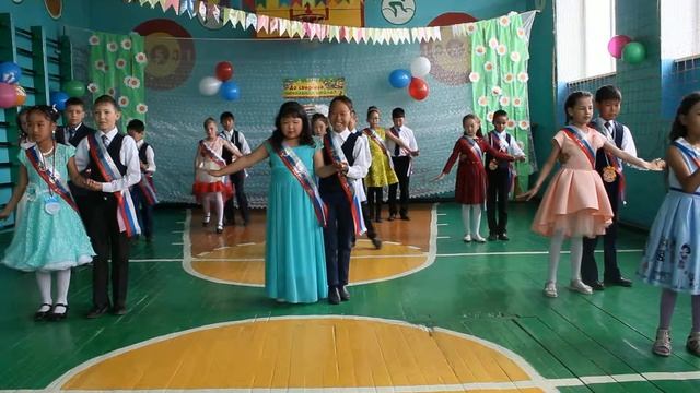 Вальс на выпускном смотреть онлайн