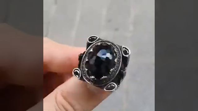 Кольцо мужское из серебра с красивым черным камнем Перстень с россыпью камней ручной работы смотреть онлайн