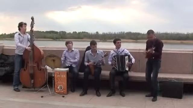 Сельские резиденты на набережной смотреть онлайн