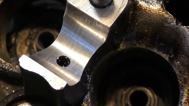 Просверленные отверстия в колодцах толкателей (стаканчиков) клапанов смотреть онлайн