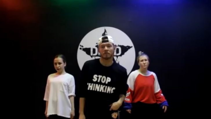 Коля Барни/ Christina Milian – When You Look At Me смотреть онлайн