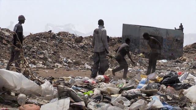 OTJIWARONGO CITY DUMP SITE COMMUNITY - NAMIBIA, AFRICA смотреть онлайн