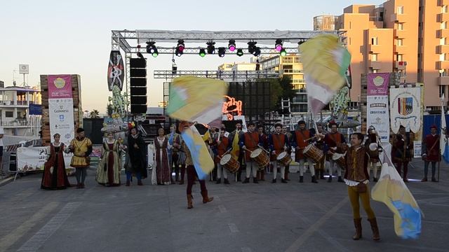 Выступление знаменосцев из Сан Марино (1) смотреть онлайн