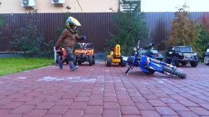 Сеня катается на Детских Мотоциклах
