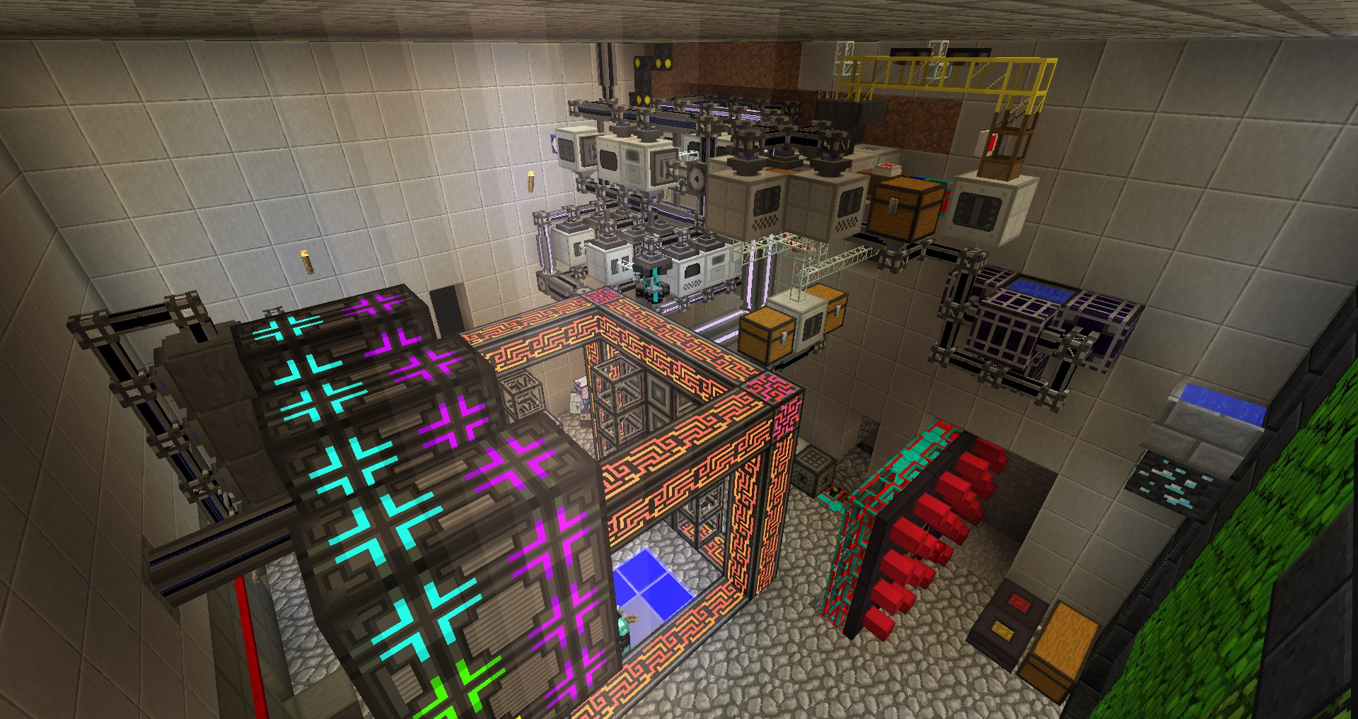 Играю на проекте Lemoncraft на сервере Hitech с модом Industrial Craft1