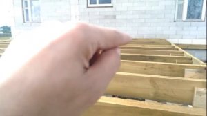 Крепим балки перекрытия/ Способ опирания балок на стену/ Деревянный пол в мансардной крыше