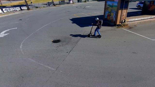 The Inmotion L9 Electric Scooter Promises Awesome Range at a Great Price смотреть онлайн