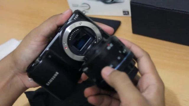 Unboxing Digital Camera Mirrorless Samsung NX2000 смотреть онлайн