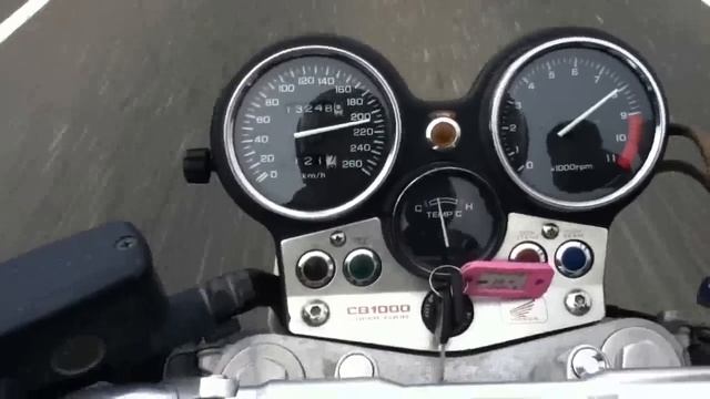 CB1000, 0-220 км/ч смотреть онлайн