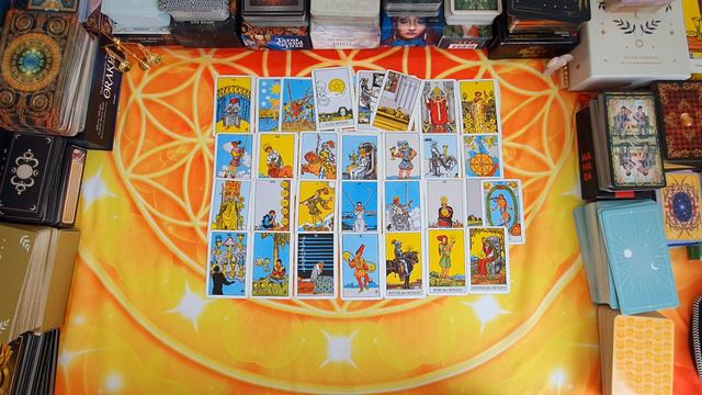 Для мужчин 👨💼 Будут ли действия от неё? Каких действий она ждёт от Вас?🔮👣😲🤯 смотреть онлайн