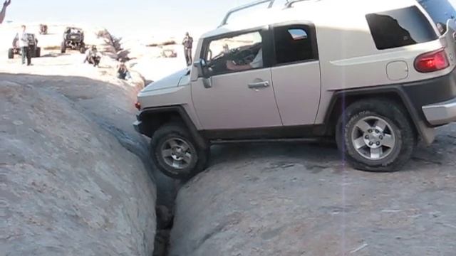 FJ Cruiser on Golden Crack 2 смотреть онлайн