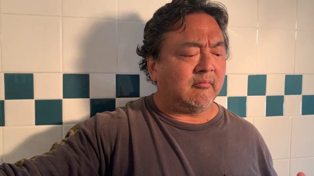 Sonnet 20 "Restroom" смотреть онлайн