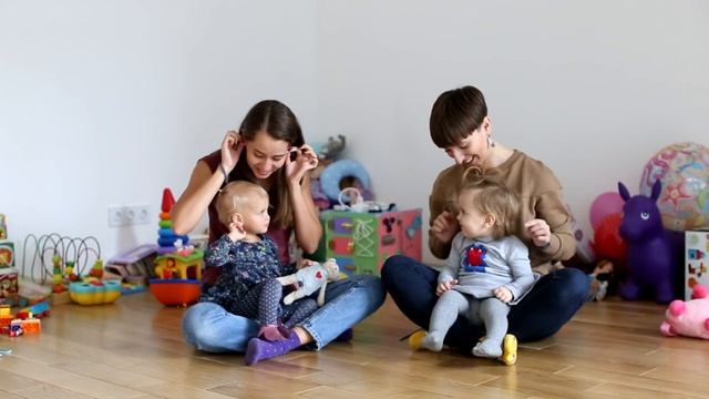 Забавлянки для дітей: "Добридень", "Я маю теплу хатку", "Вийди, вийди, сонечко" | канал Мамунця смотреть онлайн