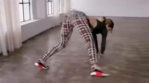 танец жопой