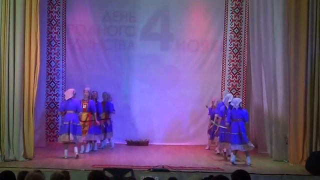 Образцовый хореографический коллектив "Ерпечкаос" - Удмуртский народный танец "Шорт миськон" смотреть онлайн