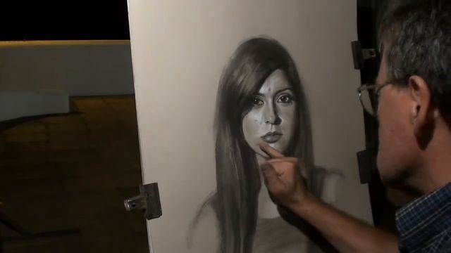 Retrato Del Natural Al Carbon - Portrait From Life In Charcoal