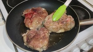 Стейк Из Свинины на Сковороде (вкусный и сочный рецепт)