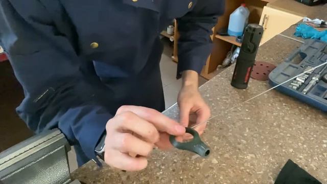 How do i even repair this fender ? смотреть онлайн