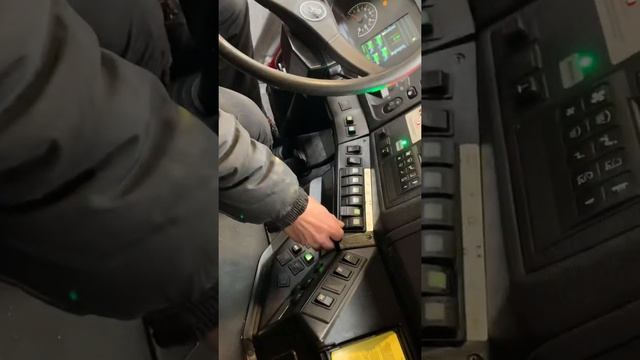 Пожарный МАЗ 515. Работа на насосе, включение в кабине. часть 1 смотреть онлайн