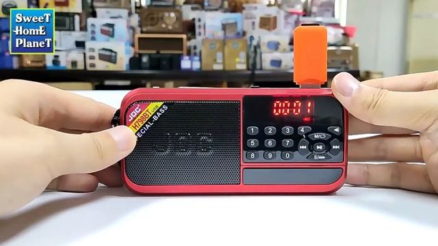 JOC H798BT Rechargeable FM Radio Bluetooth USB TF Card Built In Mic Loud Speaker 2000mAh Battery смотреть онлайн
