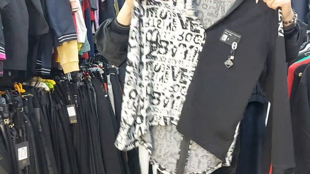 РАСПРОДАЖА У АНТИГИ СТИЛЬНЫЕ КОСТЮМЫ БЛУЗКИ ПЛАТЬЯ РЫНОК МОСКВА смотреть онлайн