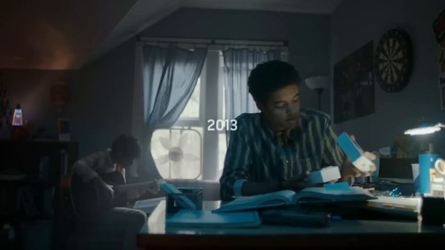 Samsung makes fun of Apple4You will hate Apple after seeing this
