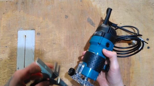 Фрезер кромочный Makita 3711 , триммер смотреть онлайн