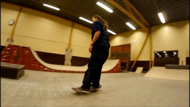 Kalle Wencel gästar en TOILETBURN смотреть онлайн