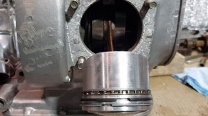 Перекос поршня в цилиндрах двигателя Урал