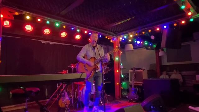 Денис Добрынин - 17 (Чайф) Кавер смотреть онлайн