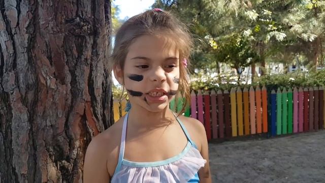 Видео для детей - Baby Zara на детской площадке смотреть онлайн