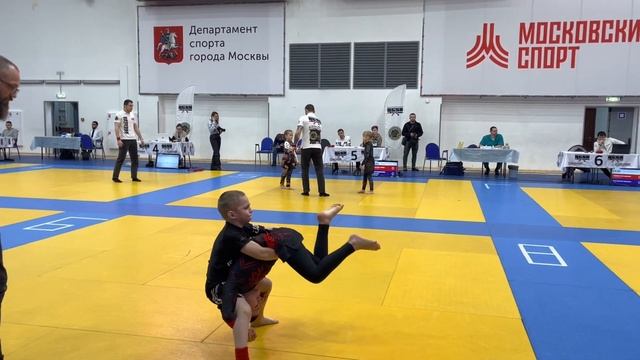 The fight BJJ NoGi/Rock&Rolling20/Владимир (R) vs Арутюнов Михаил/2014-2015/Серые/до 30 кг. смотреть онлайн