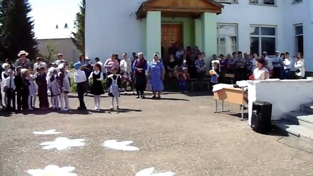 Запуск шаров 9-ый 11 класс на Выпускной Красный Зилим смотреть онлайн