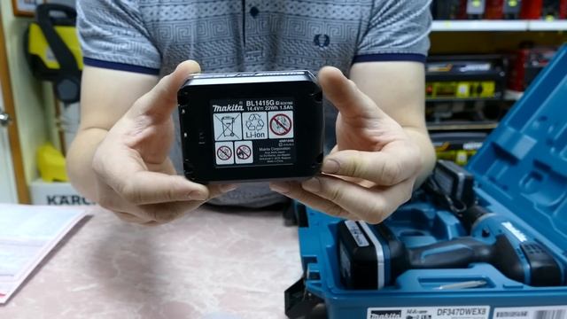 Аккумуляторная дрель-шуруповерт Makita DF347DWE смотреть онлайн