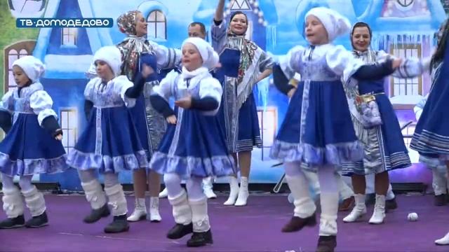 Как в Домодедове рубили главную новогоднюю ель России смотреть онлайн