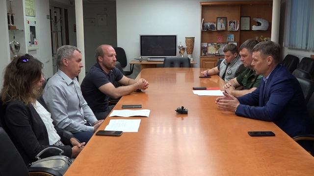 В поисках лыже-роллерной трассы смотреть онлайн