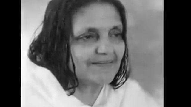 Jaya is singing at Sri Ma Anandamayi's samadhi in Kankhal at the time of the annual retreat смотреть онлайн