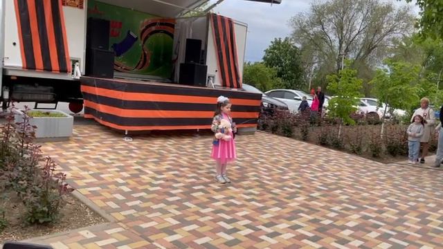 песня до слёз@ год 2023 автор: Любава поёт песню смотреть онлайн