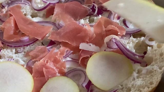 Your FAVORITE Easy Delicious Appetizer With Pear And Ham! смотреть онлайн