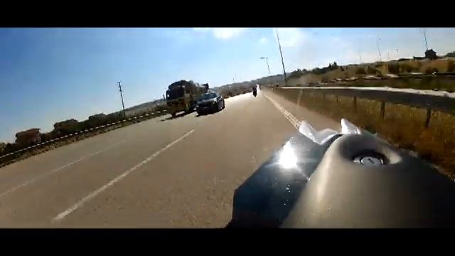 BMW S1000RR Vs 2012 ZZR1400  ( HEP300 )